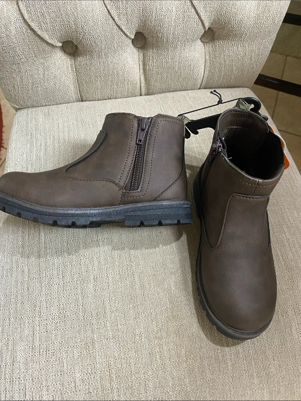 wonder nation NWT Brown Kids Chelsea Boots  with Black Elastic / Sz 12